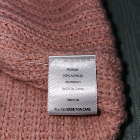 Almost Famous Women's Open Shoulder Sweater Pink And Gray Size Small - Picture 6 of 7